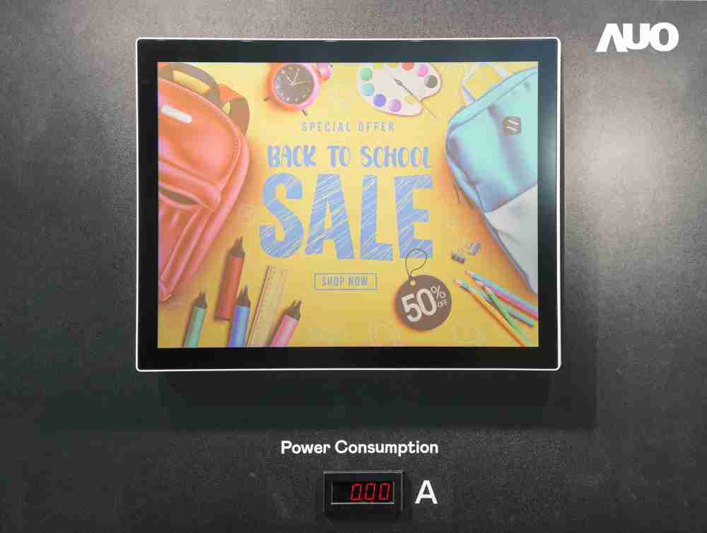 至成国际展示胆固醇液晶超低耗能户外全彩显示器，，，ChLC（胆固醇液晶）以双稳态技术使静态显示零功耗，，具省电、、、高彩度、、环保的特性，，，还整合软硬件系统解决方案，，可透过单一云端平台管理